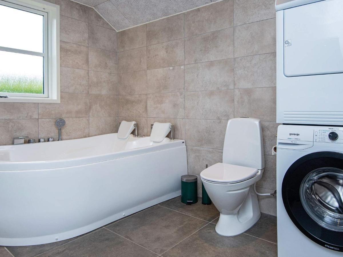 8 Person Holiday Home In Haderslev Kelstrup Strand エクステリア 写真