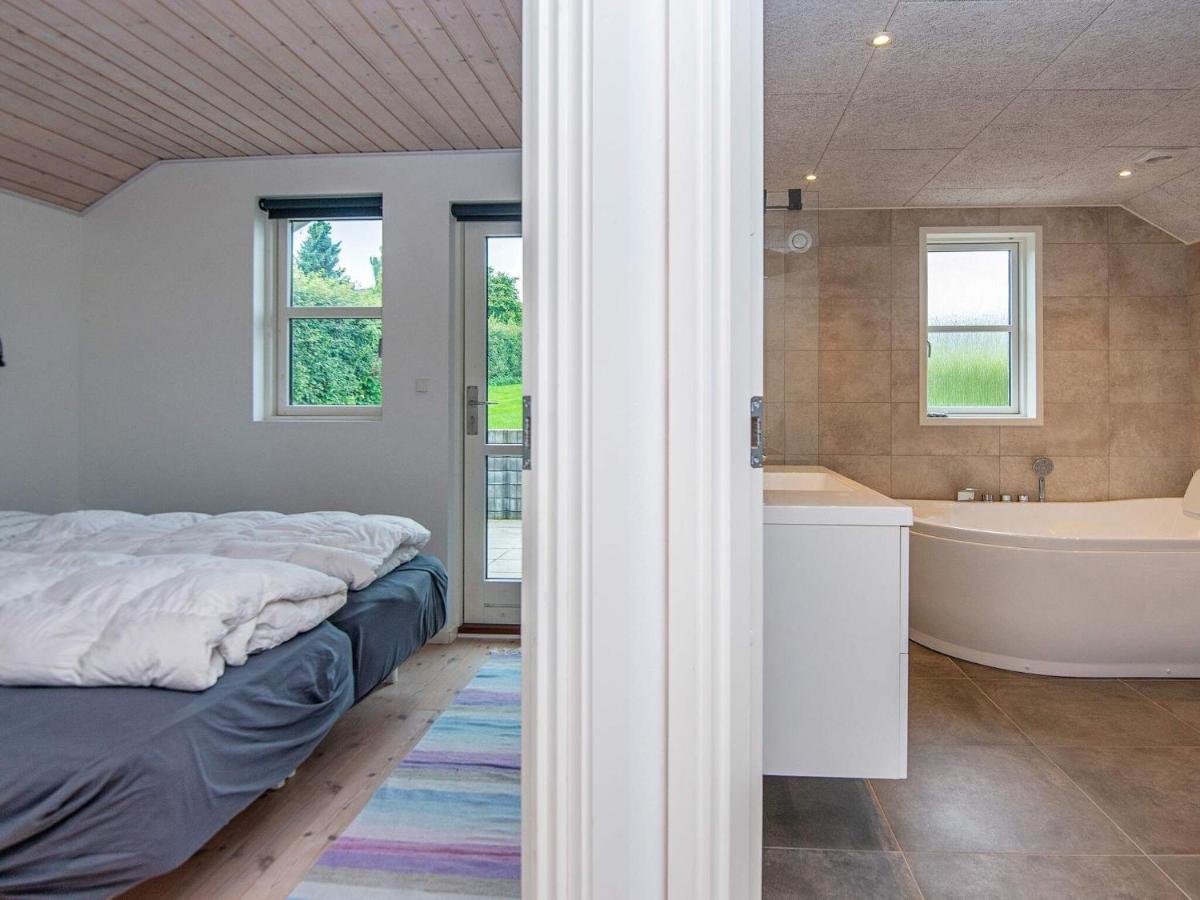 8 Person Holiday Home In Haderslev Kelstrup Strand エクステリア 写真